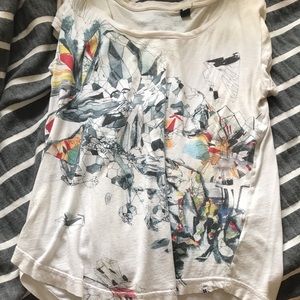White design t shirt